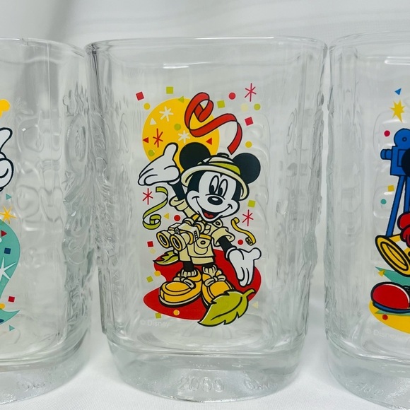 Disney McDonald’s Glasses‎ FOUR PARKS 
Celebration 2000 Set of 5 EUC - Picture 3 of 14